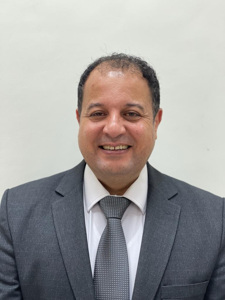جائزة الثقافة والإبداع البريطانية للدكتور أيمن أبو شومر