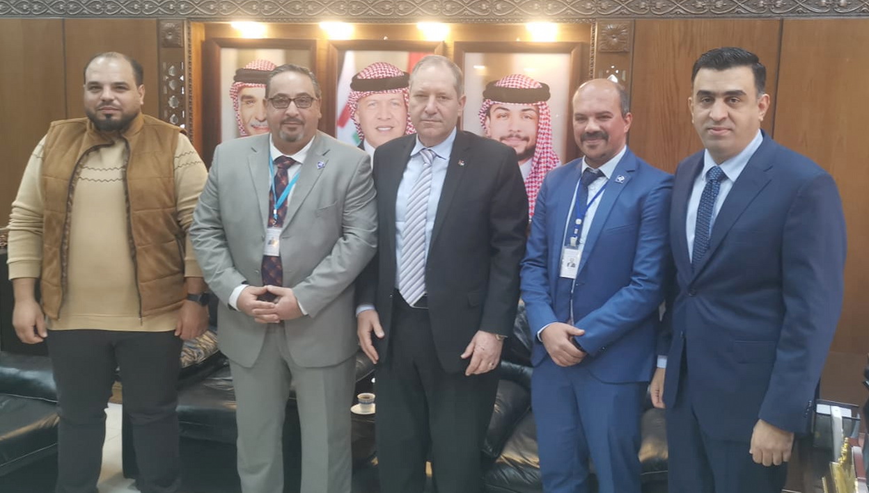 بحث سبل التعاون المشترك بين الجامعة الأردنية العقبة والمدرسة الدولية