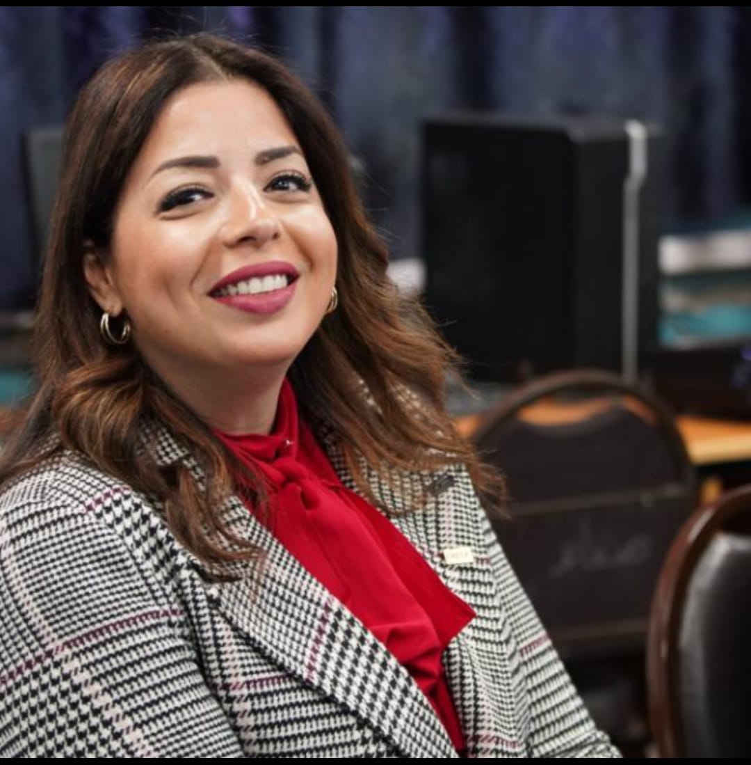 زين الفواز ….مثال الموظفه المثاليه