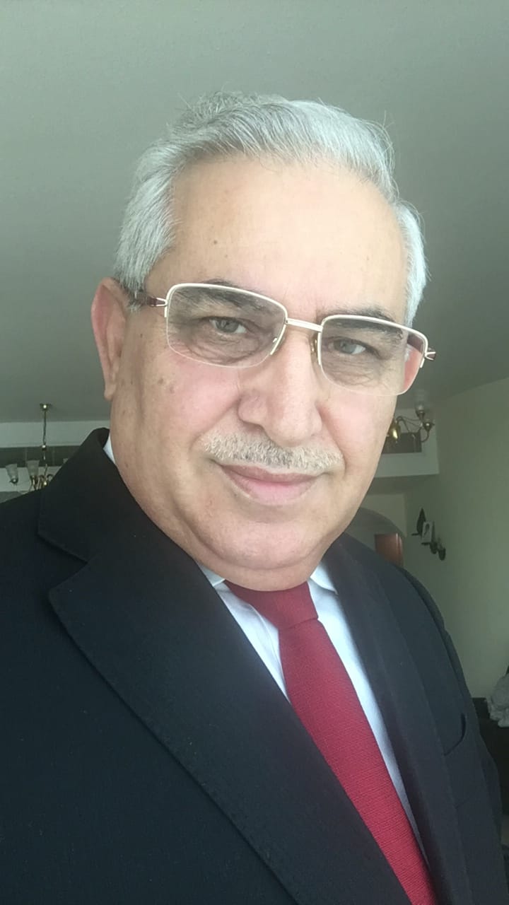 بروفيسور عراقي يحصل على شهادة من جامعة أمريكية بتسجيل نظرية فلسفية …