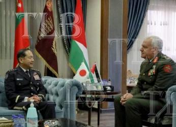 اللواء الركن الحنيطي يستقبل رئيس هيئة أركان قوات الدفاع الذاتي ‏الياباني