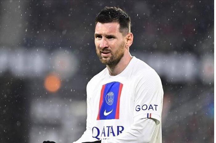 آخر تطورات مستقبل ميسي.. 3 أسابيع أمام باريس وبرشلونة يترقب