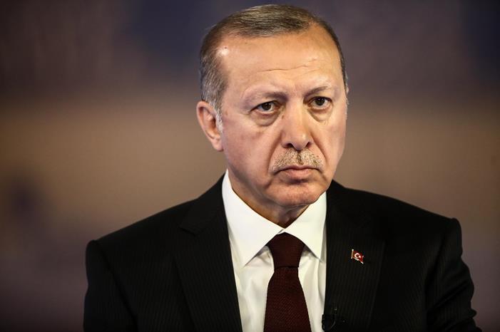 أردوغان يعلن الحداد الوطني لـ7 أيام إثر زلزال تركيا