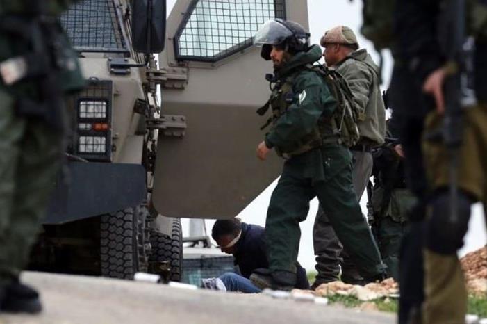 الاحتلال يعتقل أربعة فلسطينيين من نابلس