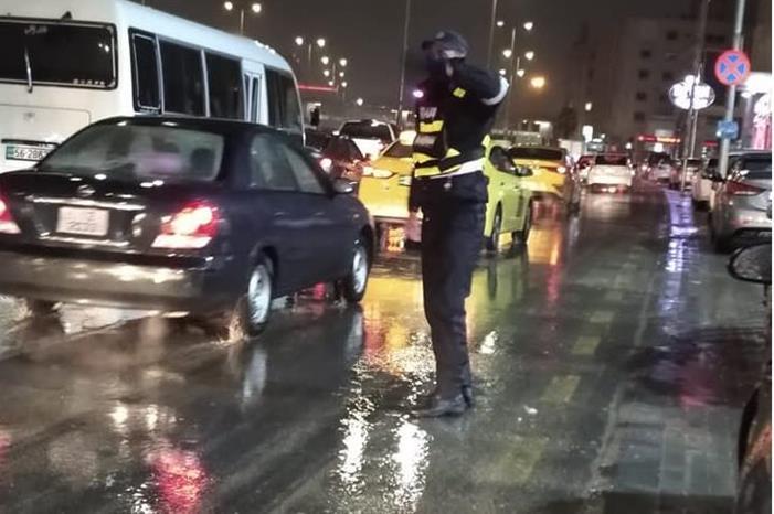 الامن ينشر ارشادات للسائقين لضمان القيادة الامنة تحت المطر