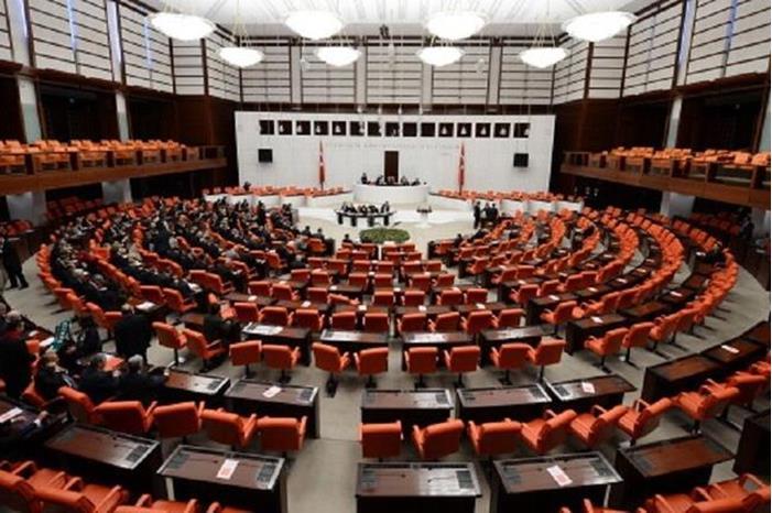 البرلمان التركي يمدد تعليق عمله حتى 28 شباط الجاري