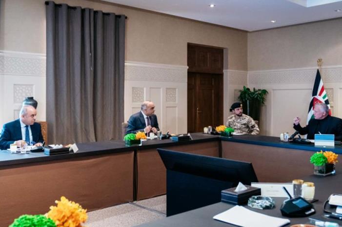 الملك يطلع على برنامج الحكومة لتنفيذ رؤية التحديث الاقتصادي في قطاع التعليم