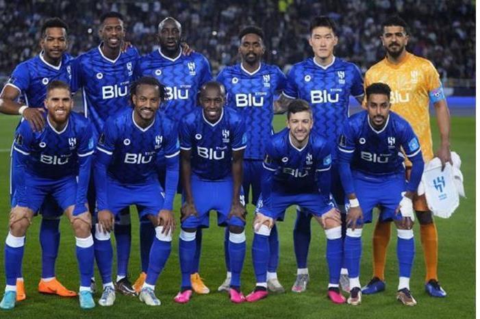 الهلال السعودي يسدي خدمة لرونالدو!