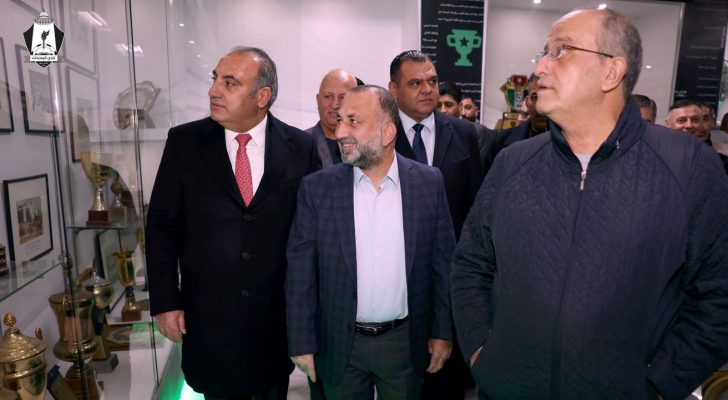 الوحدات يفتتح مقره في المخيم بحضور يوسف الشواربة وسمر نصار