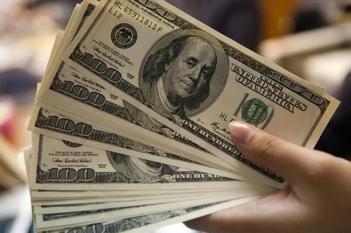بيانات الدخل والإنفاق الامريكية تقلق الأسواق قبيل قرار الفيدرالي