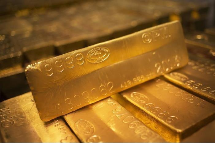 تباين باسعار الذهب عالمياً بفعل إصرار الفيدرالي على رفع الفائدة
