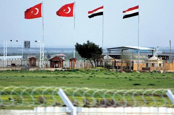 تركيا تفتح معابرها الحدودية مع سوريا لإيصال للمساعدات