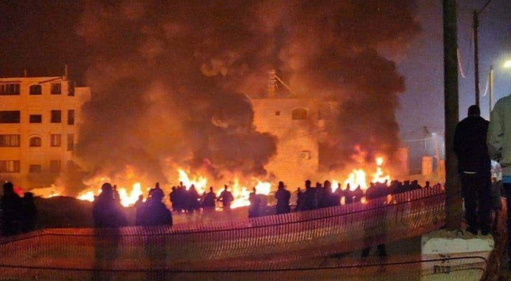 تطورات اعتداءات المستوطنين على الفلسطينيين في نابلس - تفاصيل