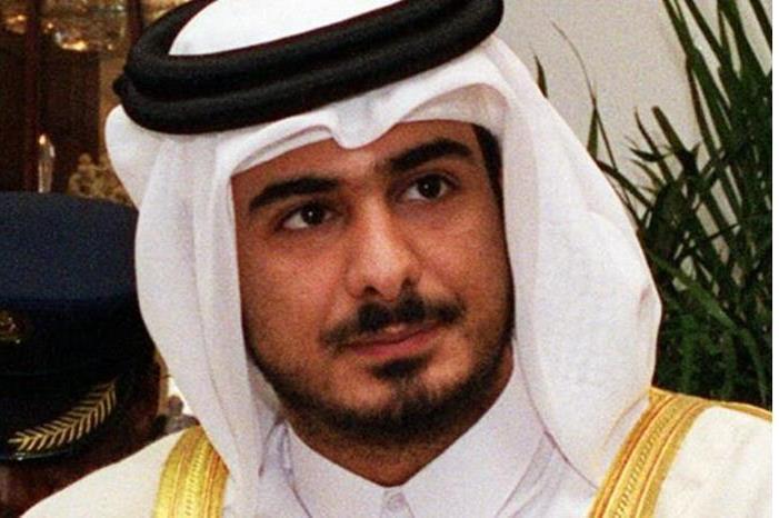تقدم بعرض خيالي.. من هو الشيخ القطري الذي يرغب بشراء نادي الشياطين الحمر؟