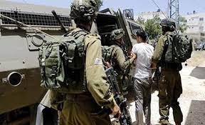 صورة حول : الاحتلال يعتقل 14 فلسطينيا بالضفة الغربية الاحتلال يعتقل 14 فلسطينيا بالضفة الغربية