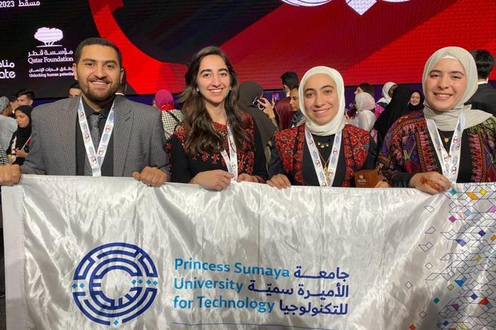 جامعة الأميرة سمية للتكنولوجيا تحصد المركز الثاني في بطولة آسيا الثانية للمناظرات باللغة العربية 2023