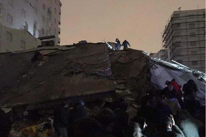 خبير إنقاذ روسي: تركيا تواجه "مصيبة حقيقية"