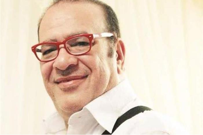 صلاح عبد الله يطمئن جمهوره بعد إصابته بأزمة صحية