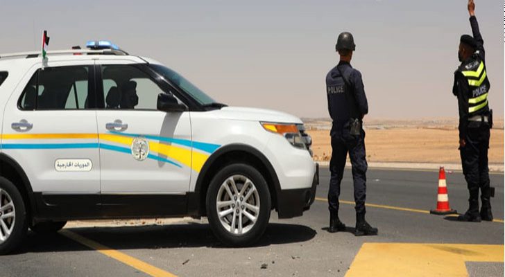 ضبط حافلة ركاب تقل ١٩ راكبا زائدا