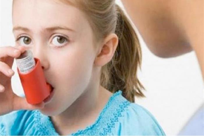 طبيب يكشف طرق التعامل مع الحساسية الوراثية عند الأطفال