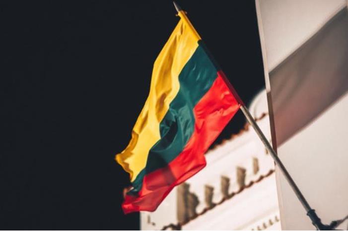 ليتوانيا تحضّ بقية دول الاتّحاد الأوروبي على طرد سفراء روسيا