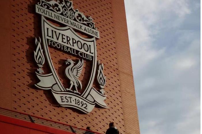 ليفربول يخطط للإطاحة بهذا الثلاثي