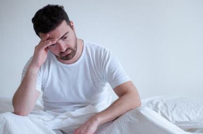 ما أسباب صداع خلف الرأس بعد الاستيقاظ؟