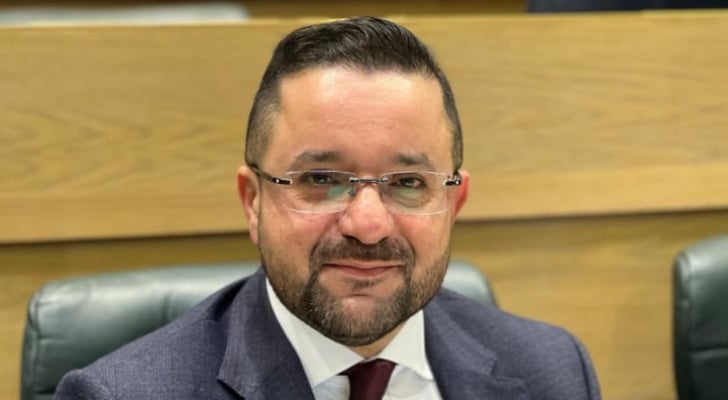 وزير المالية يصدر الأمر المالي رقم ٢