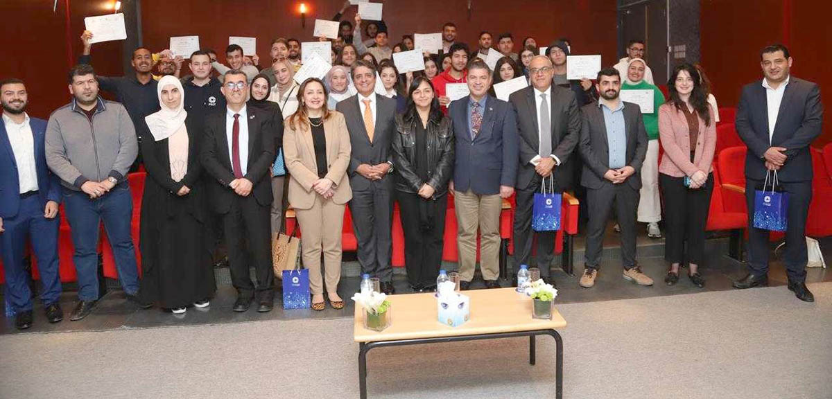 صورة حول : تخريج طلبة "أنا أشارك" في جامعة الأميرة سمية تخريج طلبة "أنا أشارك" في جامعة الأميرة سمية