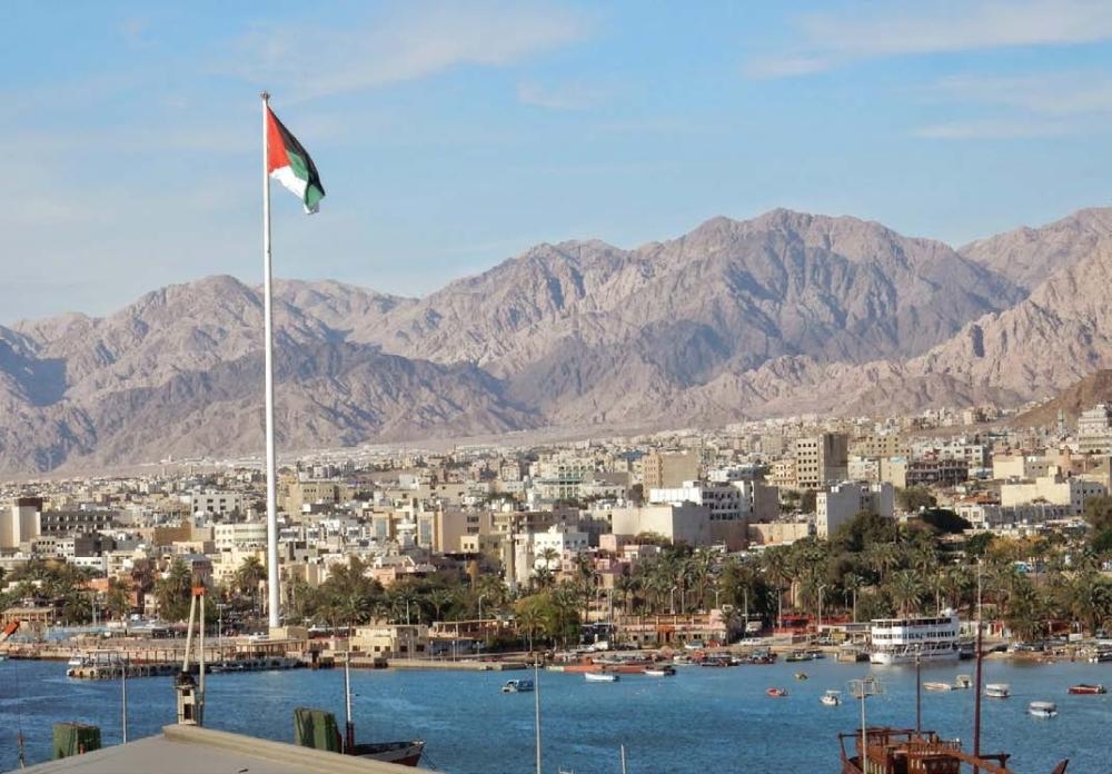 لجنة السياحة والآثار والخدمات النيابية تزور مدينة العقبة