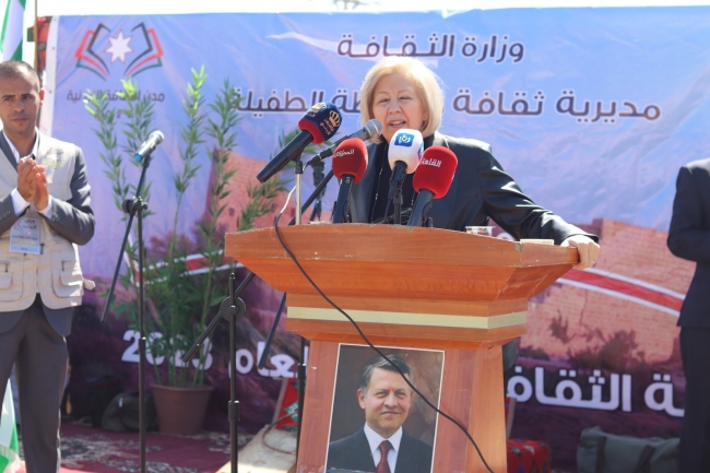 شاهد بالصور والفيديو : وزيرة الثقافة تطلق فعاليات الحسا مدينة الثقافة الأردنية