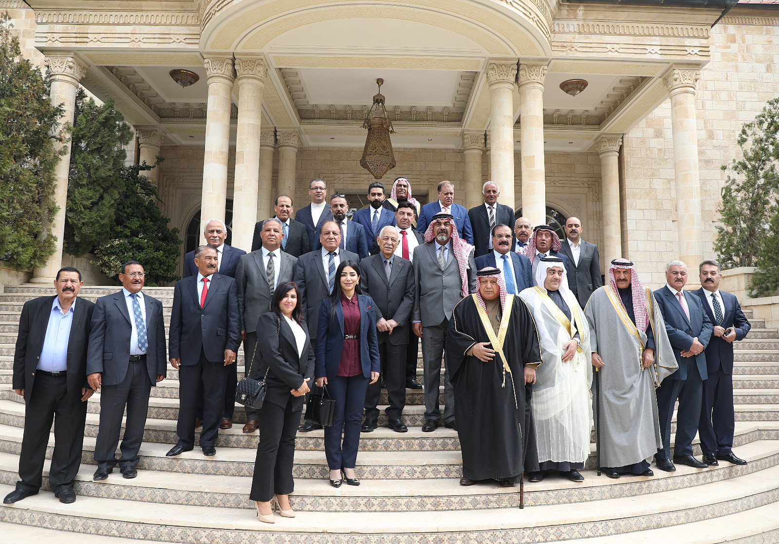 بالصور.. العيسوي يلتقي وفدا من مجلس قبيلة عباد