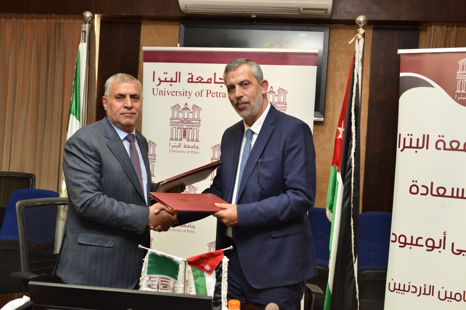 الحقوق" في جامعة البترا توقع مذكرة تعاون مشترك مع نقابة المحاميين الأردنيين