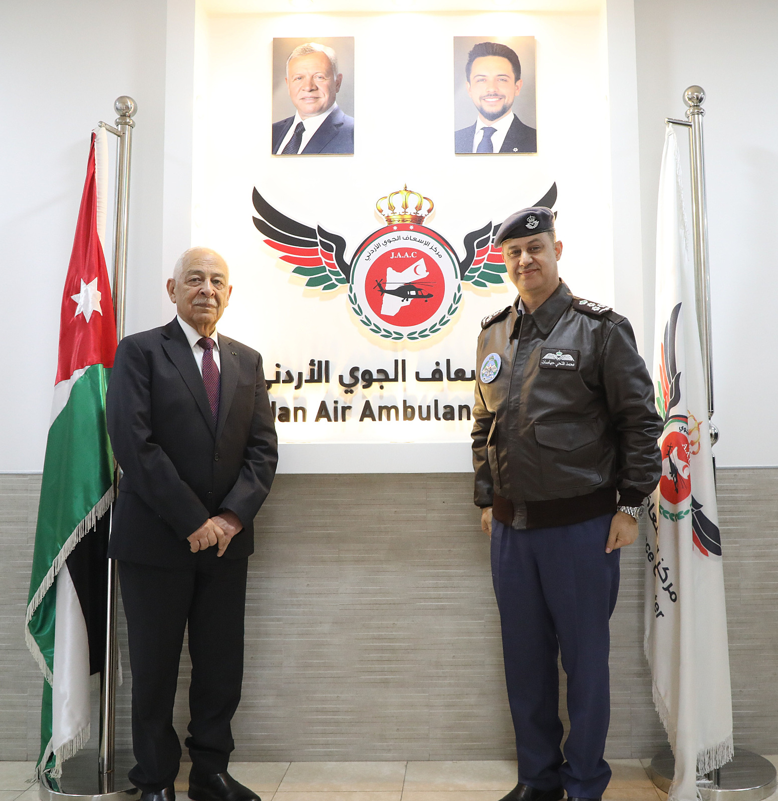 العيسوي يزور مركز الإسعاف الجوي