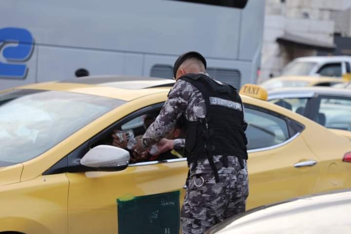 بالصور.. نشامى الأمن العام وقت الغروب أول ايام الشهر الفضيل بالصور.. نشامى الأمن العام وقت الغروب أول ايام الشهر الفضيل