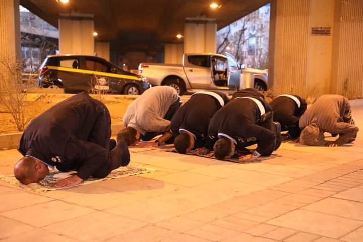 بالصور.. نشامى الأمن العام وقت الغروب أول ايام الشهر الفضيل بالصور.. نشامى الأمن العام وقت الغروب أول ايام الشهر الفضيل