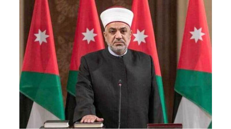 مندوبا عن الملكة رانيا العبدالله.. وزير الأوقاف يرعى توزيع جوائز المسابقة الهاشمية لحفظ القرآن