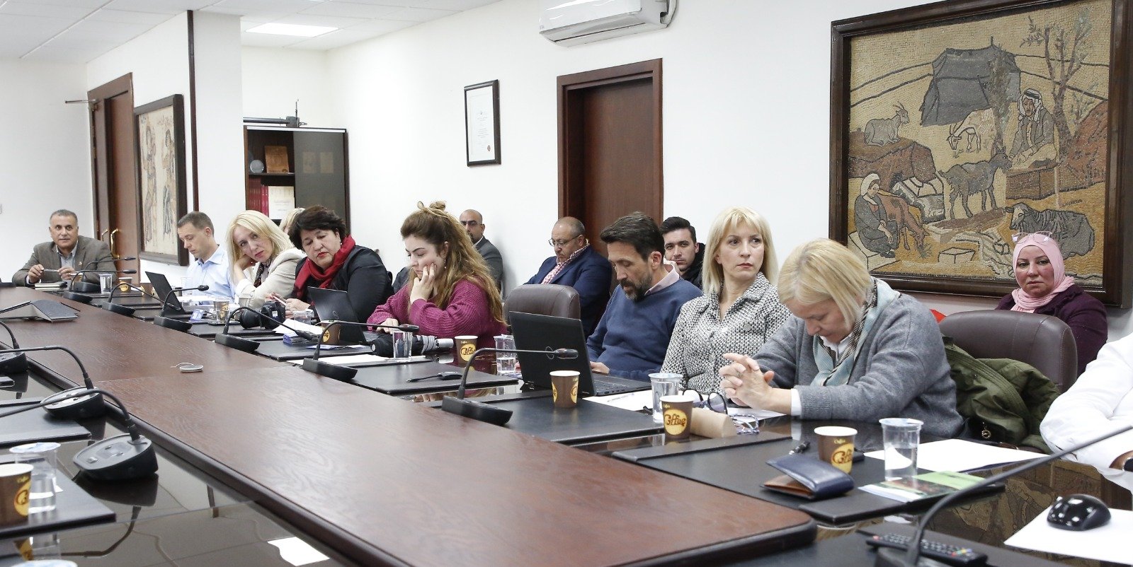 أمين عام السياحة والآثار يستقبل وفدا بوسنيا أمين عام السياحة والآثار يستقبل وفدا بوسنيا