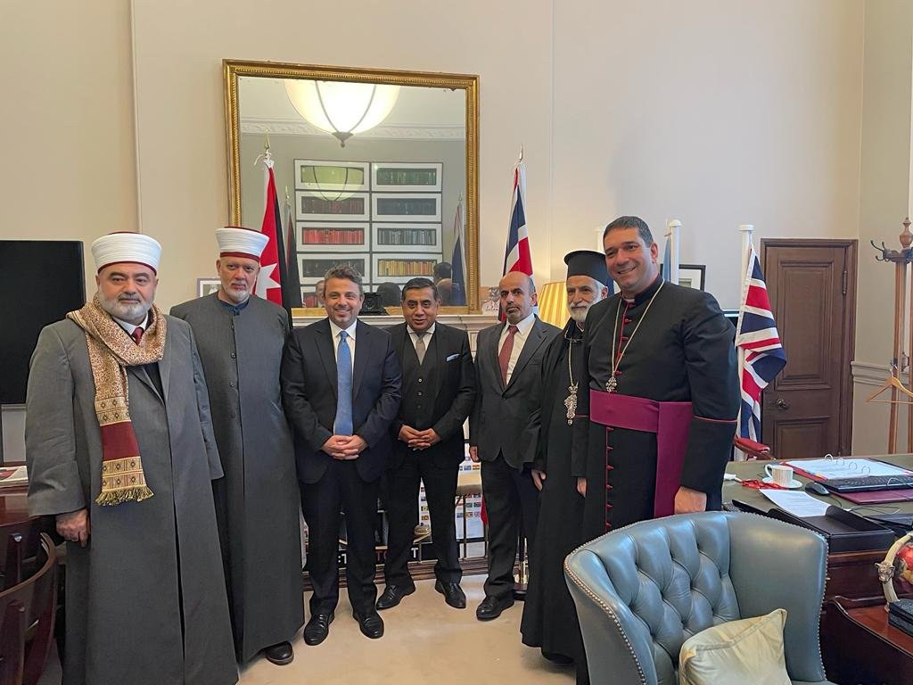 بتنظيم من السفارة الأردنية في لندن: قيادات إسلامية ومسيحية مقدسية تختم زيارة لبريطانيا