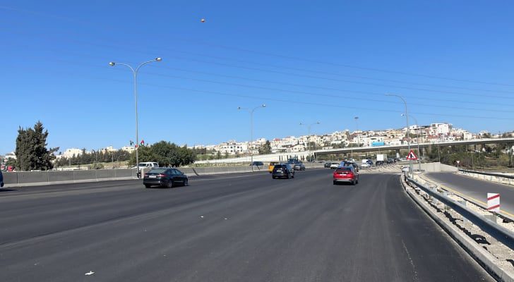 إعادة فتح طريق المطار بالكامل