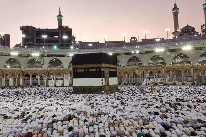 الأوقاف: 3 آلاف مواطناً استلموا تصاريح الحج