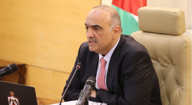 الخصاونة: الحكومة لا تضيق على الأردنيين ودول مجاورة لا تجد الخبز