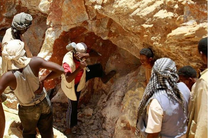 السودان.. مقتل 10 عمال جراء انهيار منجم للذهب