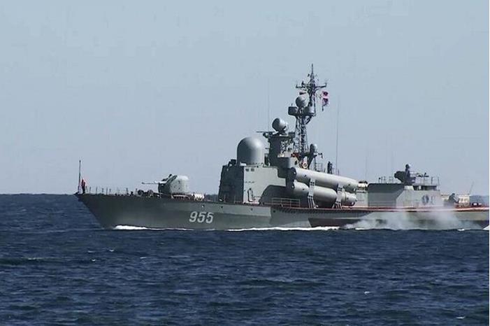 القوات الروسية تسقط 3 مسيرات فوق خليج سيفاستوبول بشبه جزيرة القرم