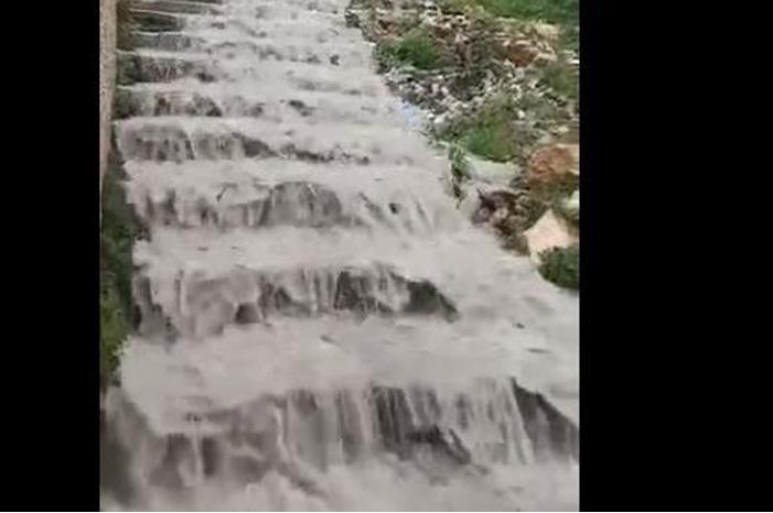 شاهدو قوة السيول في السلط