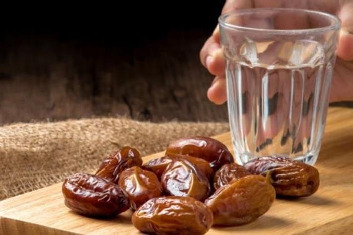 تقرير عالمي جديد يكشف فوائد مذهلة لصيام رمضان
