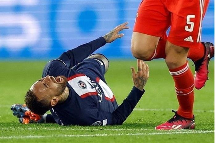 جراحة ناجحة للبرازيلي نيمار في الدوحة