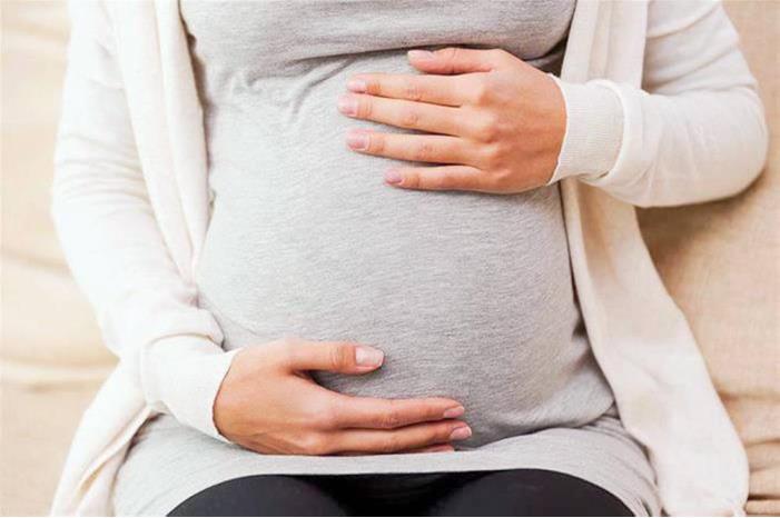 دراسة : زيادة وزن الحامل تؤثر على نمو دماغ الجنين