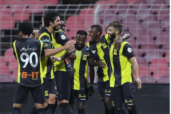 رئيس الاتحاد يوجه رسالة للاعبين والجماهير بعد إسقاط النصر