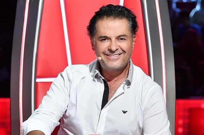 راغب علامة يهاجم المسؤولين اللبنانيين بعد رفع الدولار الجمركي